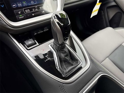 Used 2025 Subaru Outback Onyx Edition image 26