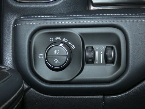 Used 2022 RAM 2500 Limited image 24