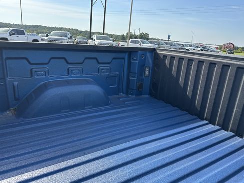 Used 2025 Chevrolet Silverado 1500 RST AWD/4WD image 9
