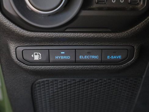 Used 2021 Jeep Wrangler Unlimited Sahara image 27