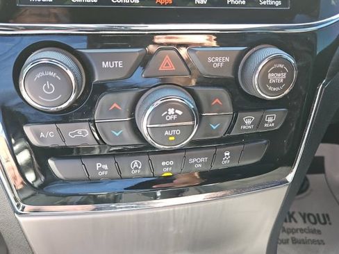 Used 2020 Jeep Grand Cherokee Altitude AWD/4WD image 29