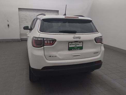 Used 2025 Jeep Compass Latitude AWD/4WD image 6