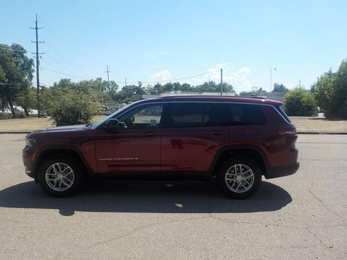 Used 2023 Jeep Grand Cherokee L Laredo w/ Trailer Tow Group (B) AWD/4WD image 17