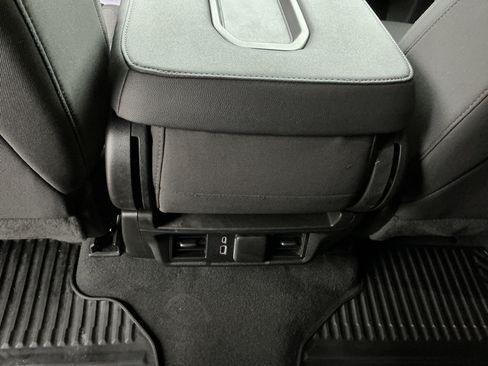 Used 2023 Chevrolet Silverado 1500 LT image 28