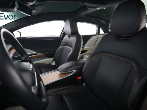 Used 2023 Lucid Air Touring AWD/4WD image 4
