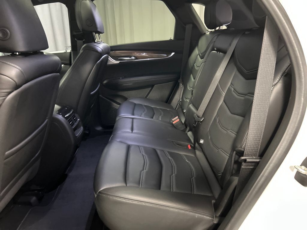 Used 2022 Cadillac XT5 Sportv w/ Platinum Package AWD/4WD image 24