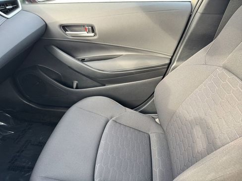 Used 2023 Toyota Corolla SE w/ SE Premium Package FWD image 30