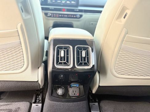 Used 2025 Kia Sorento SX Prestige AWD/4WD image 26