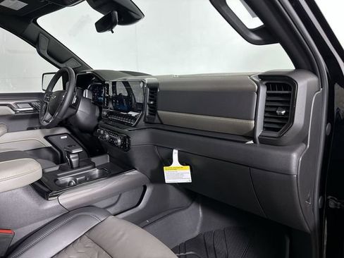 New 2026 Chevrolet Silverado 1500 ZR2 image 30