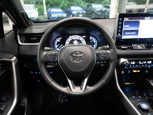 Used 2022 Toyota RAV4 XSE AWD/4WD image 21