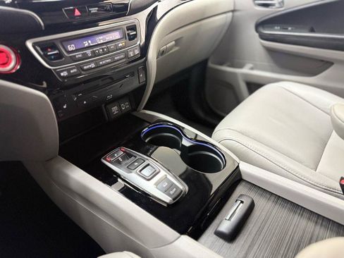 Used 2020 Honda Pilot Touring image 22