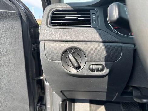 Used 2016 Volkswagen Jetta S FWD image 26