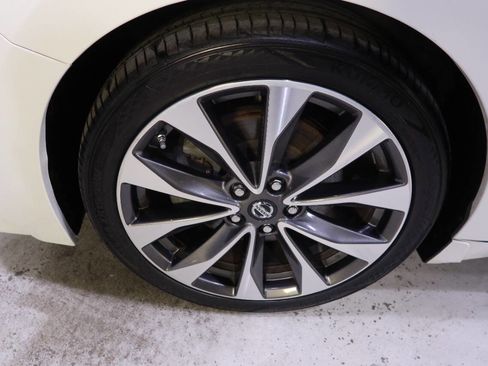 Used 2019 Nissan Maxima Platinum w/ Sport Mat Group image 10