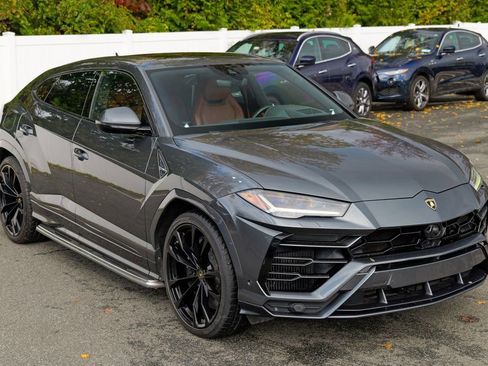Used 2019 Lamborghini Urus Base image 9