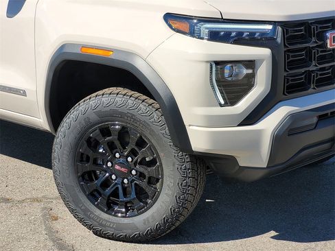 New 2026 GMC Canyon Elevation image 6