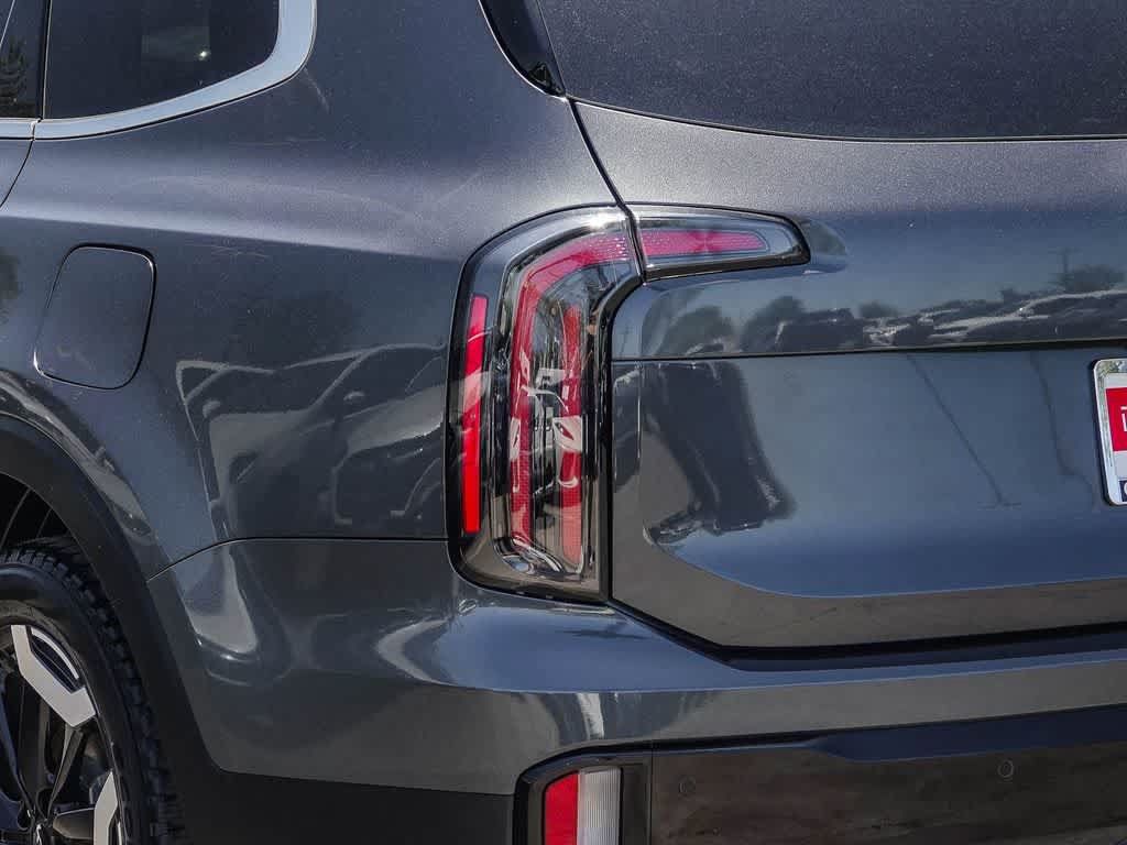 Used 2024 Kia Telluride EX FWD image 7