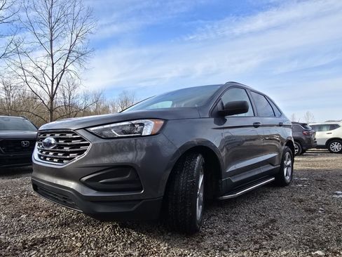 Used 2021 Ford Edge SE image 9