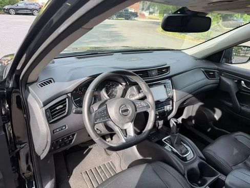 Used 2019 Nissan Rogue SL w/ Premium Package AWD/4WD image 14