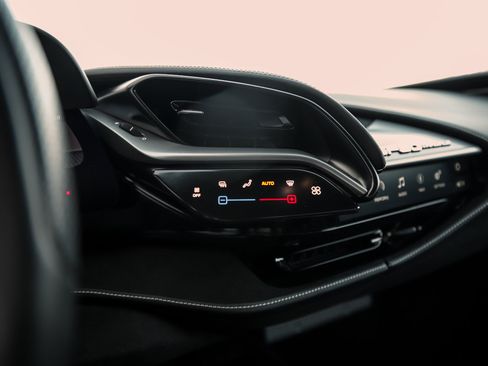 Used 2021 Ferrari SF90 Stradale image 20