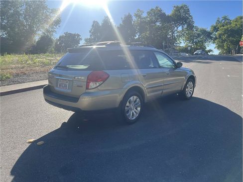 Used 2009 Subaru Outback 2.5i Limited AWD/4WD image 7