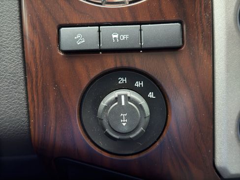 Used 2015 Ford F250 Lariat w/ Chrome Package AWD/4WD image 39