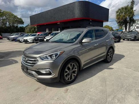 Used 2018 Hyundai Santa Fe Sport image 2