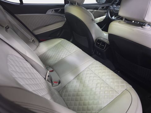 Used 2022 Genesis G70 3.3T w/ Sport Prestige Package image 11