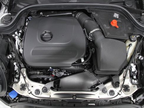 Certified 2025 MINI Cooper S image 22