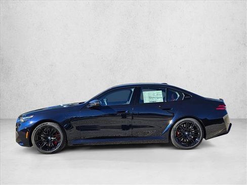 New 2026 BMW M5 image 8