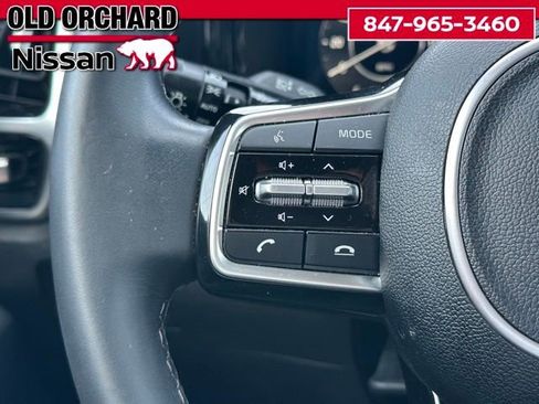 Used 2023 Kia Sorento SX AWD/4WD image 19