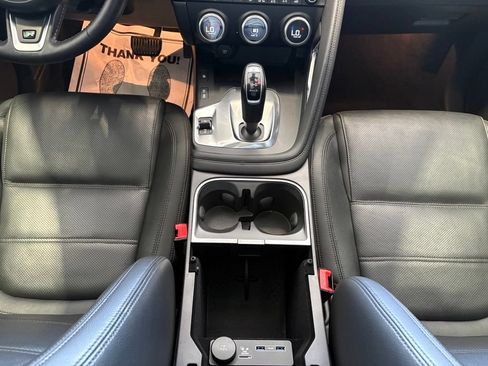 Used 2020 Jaguar E-PACE SE AWD/4WD image 37