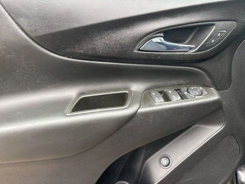 Used 2022 Chevrolet Equinox LT image 13