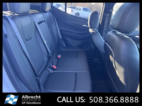 Used 2025 Buick Encore GX Sport Touring w/ Advanced Technology Package image 18