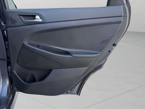 Used 2018 Hyundai Tucson SE image 15