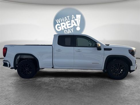 Used 2023 GMC Sierra 1500 Elevation image 2
