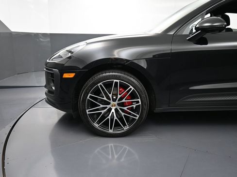 Certified 2023 Porsche Macan S AWD/4WD image 12