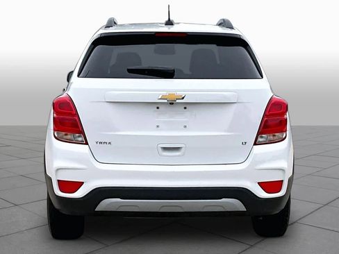 Used 2020 Chevrolet Trax LT w/ LT Convenience Package FWD image 5
