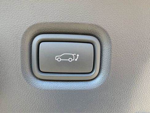 Used 2024 Hyundai Ioniq 5 Limited image 13