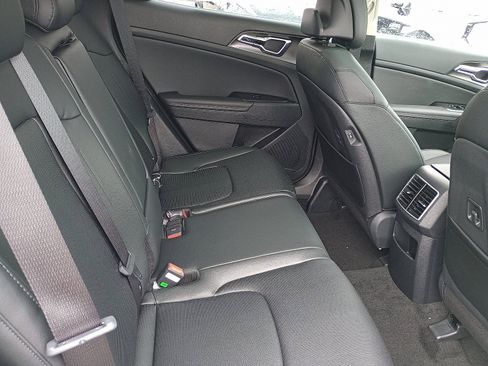 New 2026 Kia Sportage SX image 8