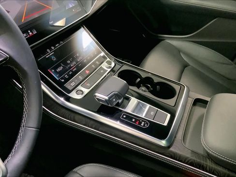 Used 2023 Audi Q8 Premium Plus image 15