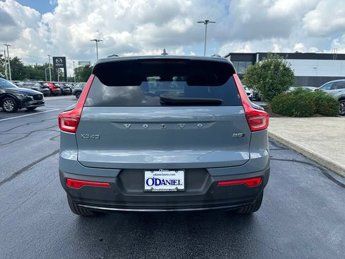 Used 2023 Volvo XC40 B5 Ultimate AWD/4WD image 6