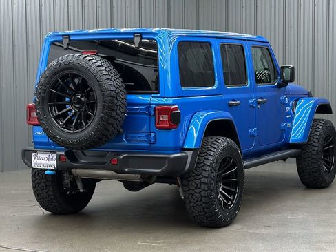 Used 2024 Jeep Wrangler Unlimited Sahara w/ Technology Group image 5