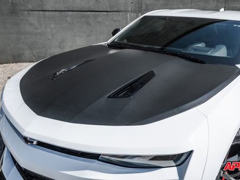 Used 2018 Chevrolet Camaro SS image 22