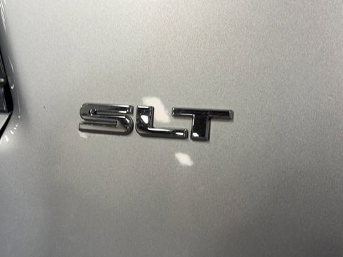 Used 2012 GMC Acadia SLT image 16