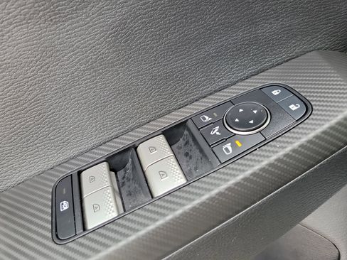 Used 2024 Mitsubishi Outlander SE image 22