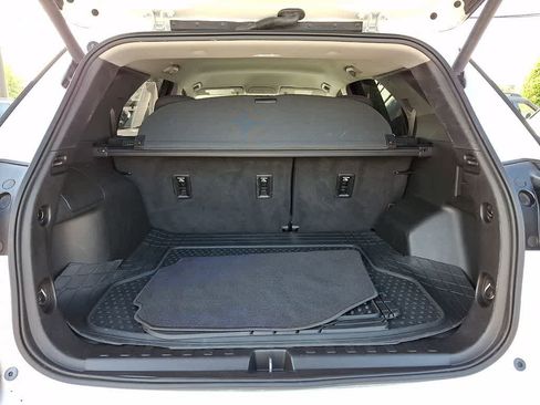 Used 2018 Chevrolet Equinox LT AWD/4WD image 29