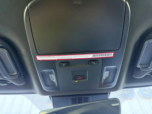Used 2025 Toyota Camry SE w/ Convenience Package FWD image 27