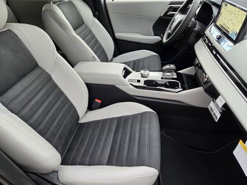 New 2026 Mitsubishi Outlander SE FWD image 11