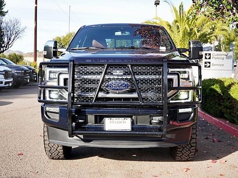 Used 2021 Ford F250 Platinum w/ FX4 Off-Road Package image 4