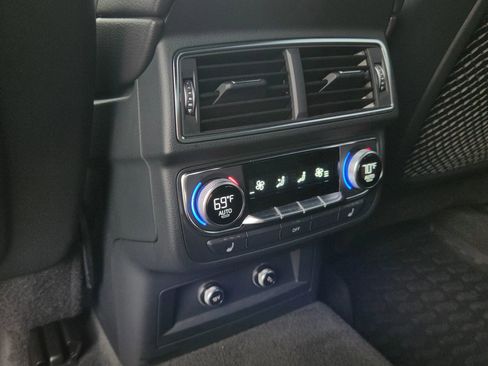 Used 2019 Audi Q7 3.0T Prestige w/ Prestige Package image 21